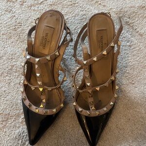 Valentino Rockstud Pumps | Patent Leather | Black/Nude | Size 8 | Authentic